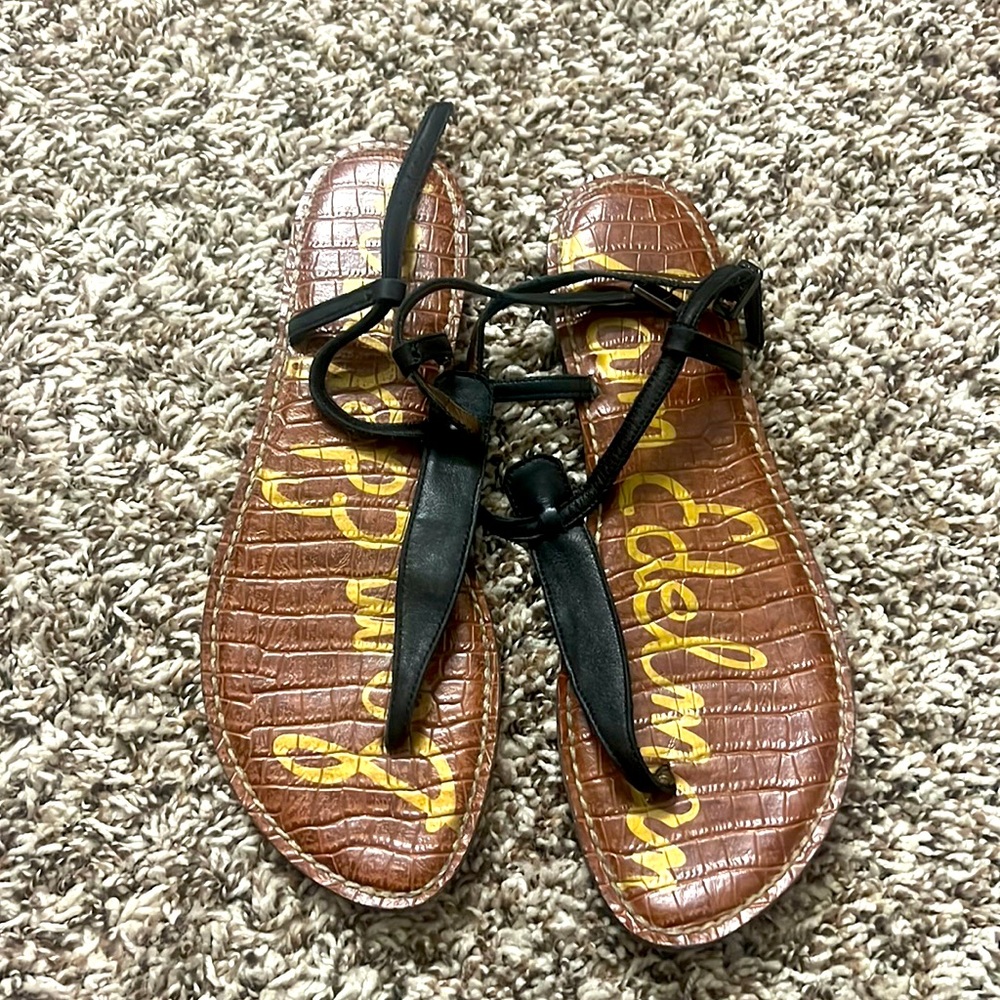 super cute black sandals